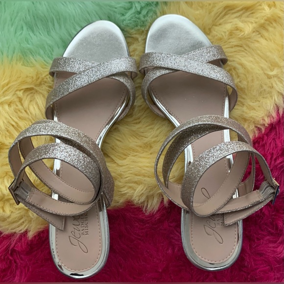 Excellent Condition, Jewel Badgley Mischka “Newberry Evening” Sandal, Size 8.5 - Picture 5 of 9